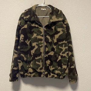 Women's Camouflage Sherpa Jacket